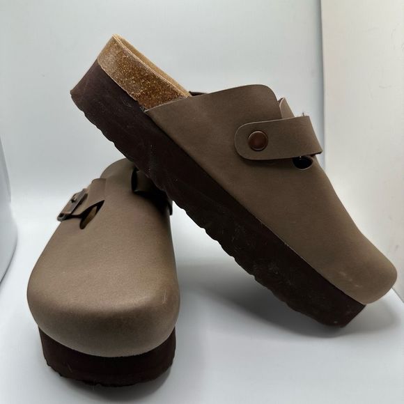 CUSHIONAIRE Women's Cork Footbed Platform Clog 8.5 BROWN - Picture 6 of 7